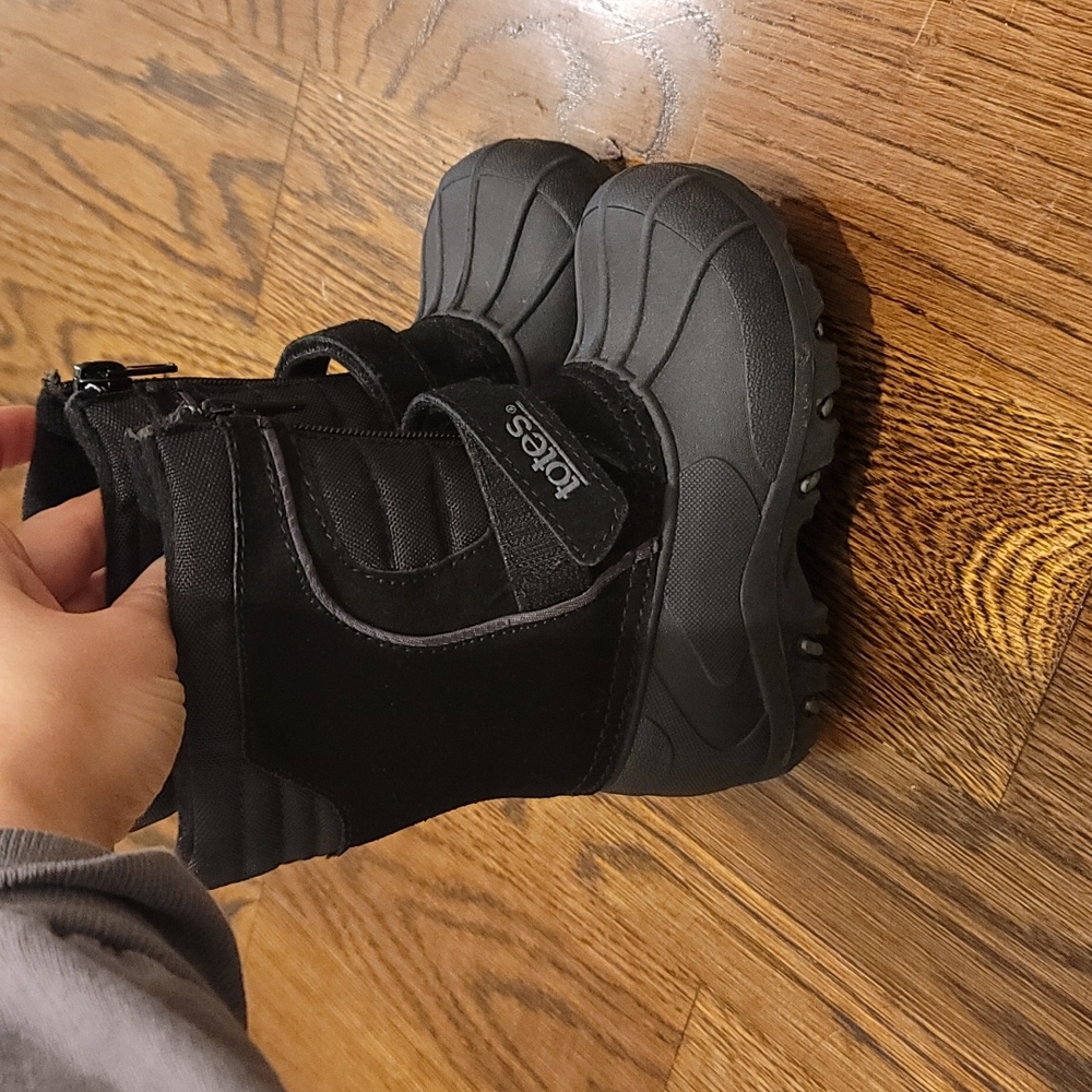 Totes snow boots